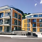Ξενοδοχείο με διαμερίσματα The House Zell Am