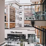 Aparthotel The House Zell Am 4*