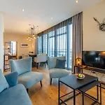 The House Zell Am 4*