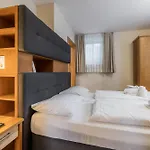 The House Zell Am Apartmanhotel 4*