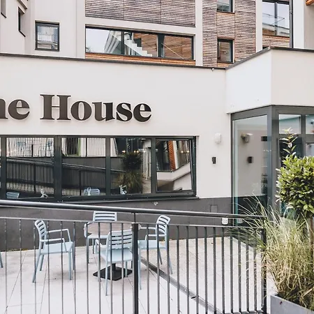 Lägenhetshotell The House Zell Am