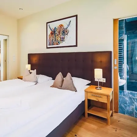 アパートホテル The House Zell Am ツェル アム ゼー