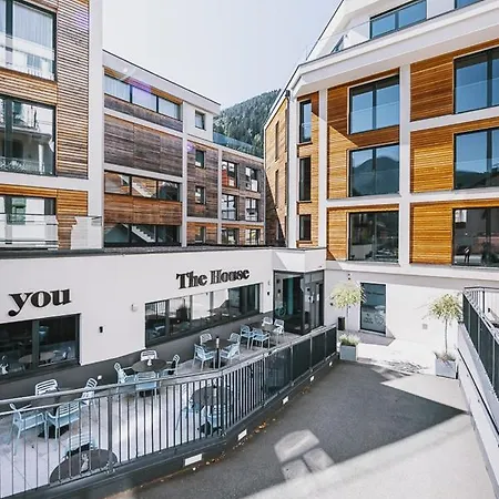 Ξενοδοχείο με διαμερίσματα The House Zell Am