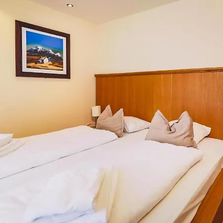 The House Zell Am Ξενοδοχείο με διαμερίσματα