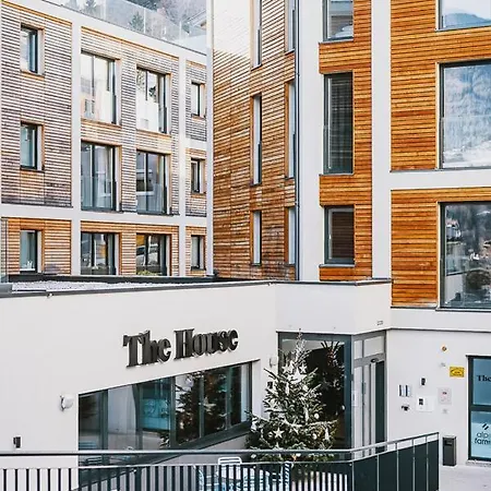 Ξενοδοχείο με διαμερίσματα The House Zell Am Τσελ αμ Ζέε