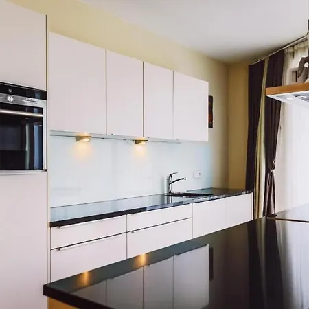 The House Zell Am Aparthotel