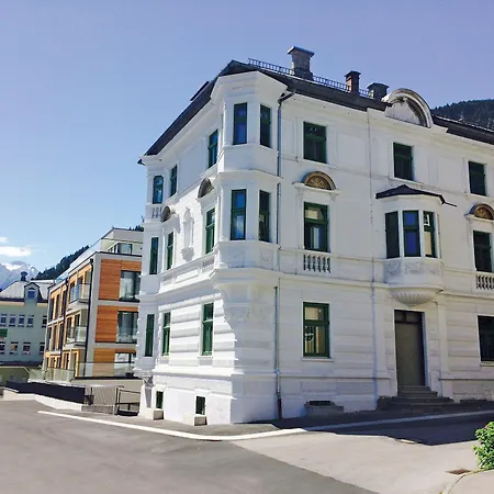 The House Zell Am 4*