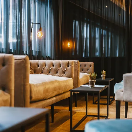 Hotel apartamentowy The House Zell Am