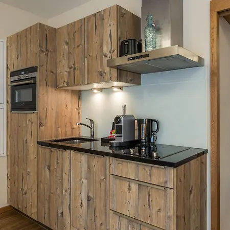The House Zell Am Hotel apartamentowy 4*