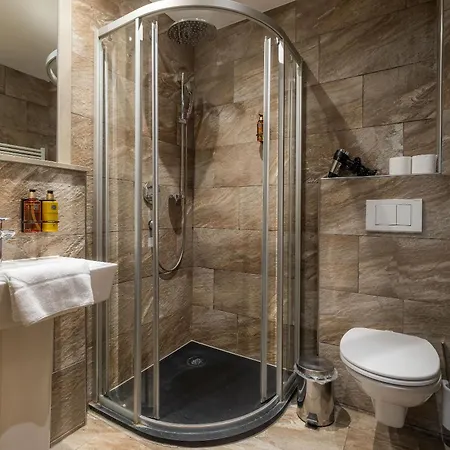 Hotel apartamentowy The House Zell Am Zell am See