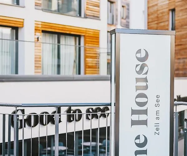 The House Zell Am Апарт-готель Целль-ам-Зеє