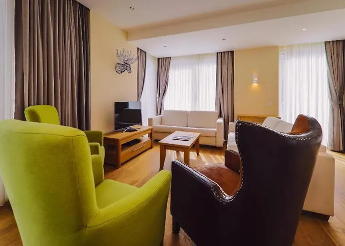 Aparthotel The House Zell Am 4*