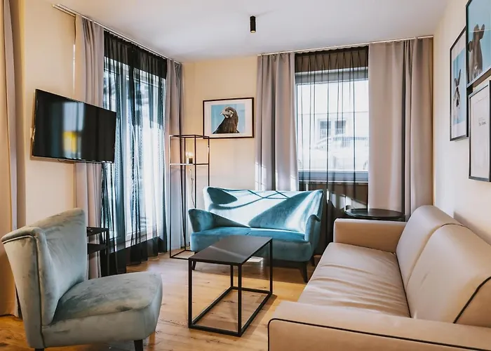 The House Zell Am Aparthotel 4*