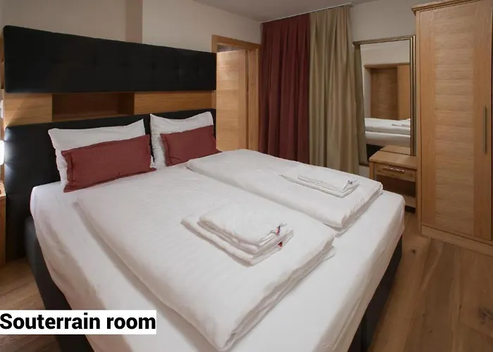 Апарт-готель The House Zell Am Целль-ам-Зеє