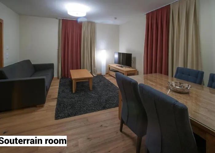 Апарт-готель The House Zell Am