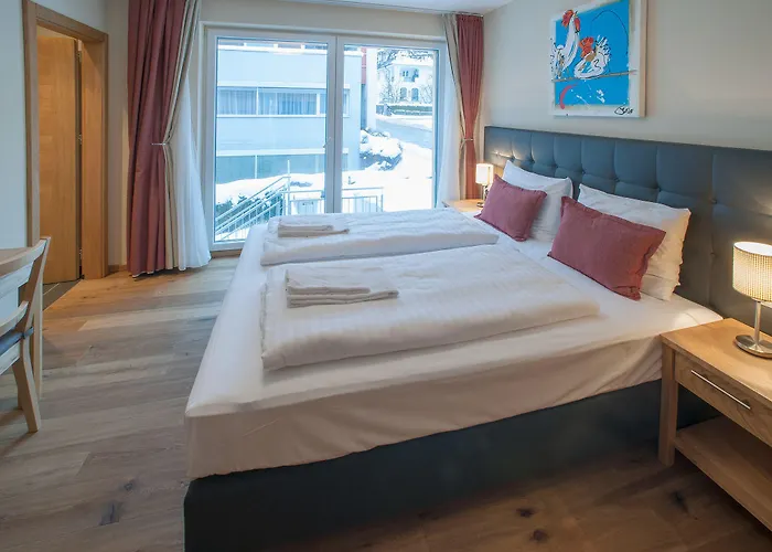 The House Zell Am Aparthotel