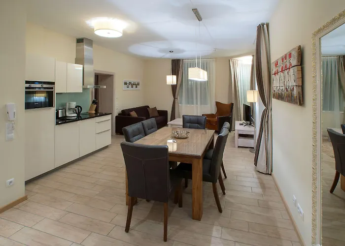 The House Zell Am 4*