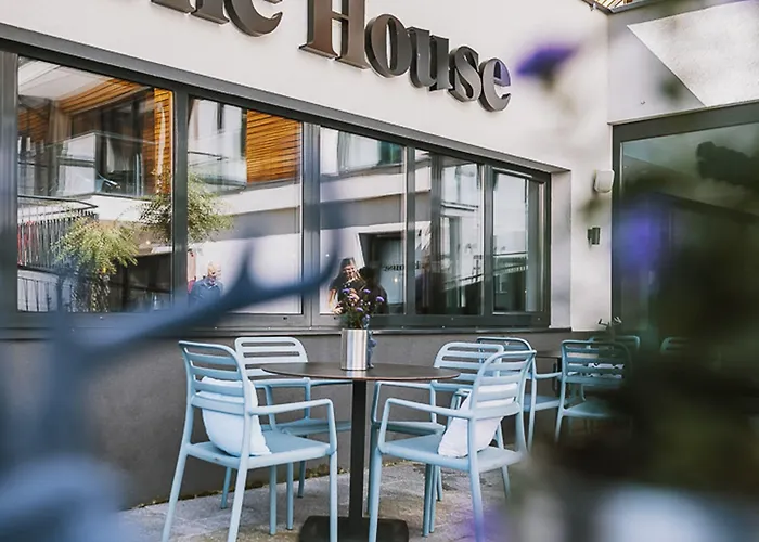 Aparthotel The House Zell Am 4*