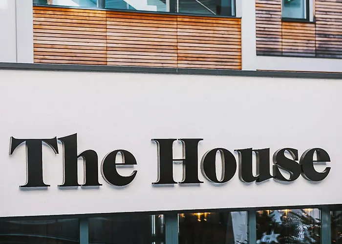 The House Zell Am Апарт-готель Целль-ам-Зеє