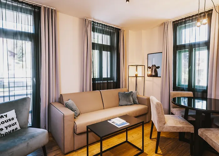 Lägenhetshotell The House Zell Am 4*