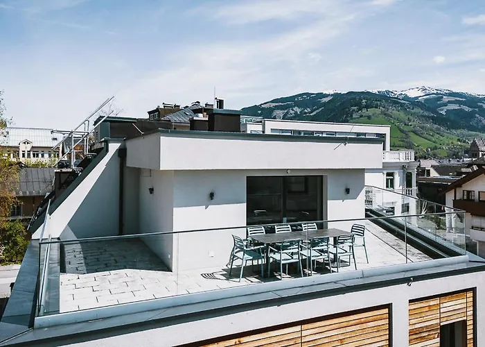 The House Zell Am Lägenhetshotell 4*