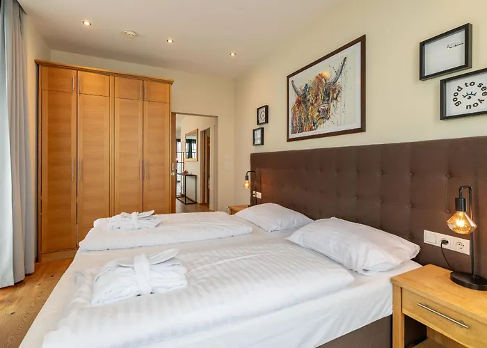 The House Zell Am Aparthotel