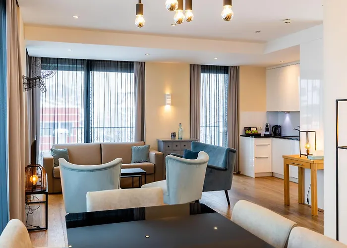 The House Zell Am Aparthotel 4*