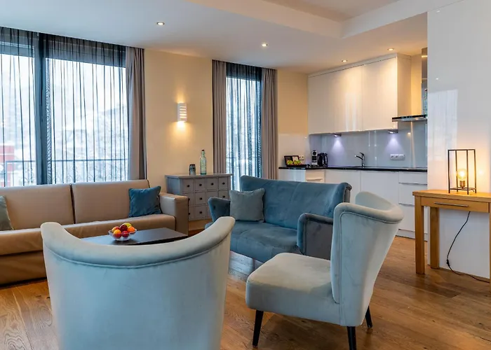 The House Zell Am 4*