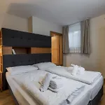 Lägenhetshotell The House Zell Am