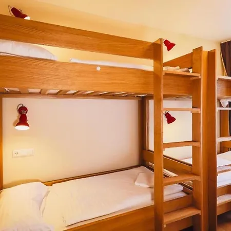 Lägenhetshotell The House Zell Am 4*