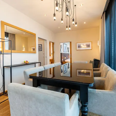 Lägenhetshotell The House Zell Am 4*
